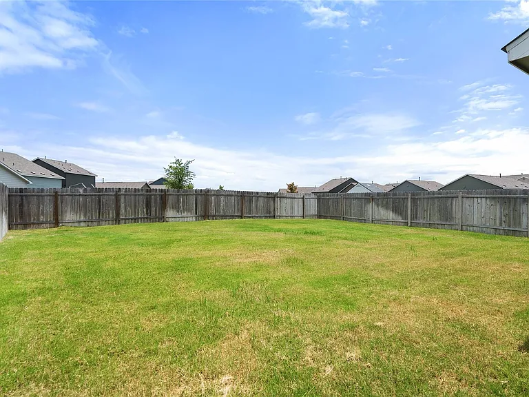 17813 Willacy Cv — Photo 40