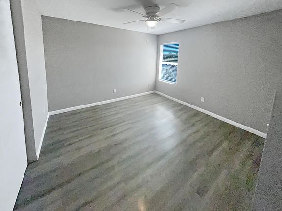 3rd image of 10352 Flagstaff Dr NW