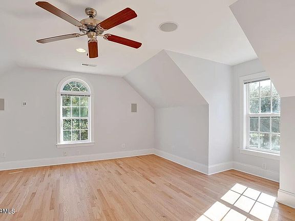 3rd image of 6107 Blenheim Place