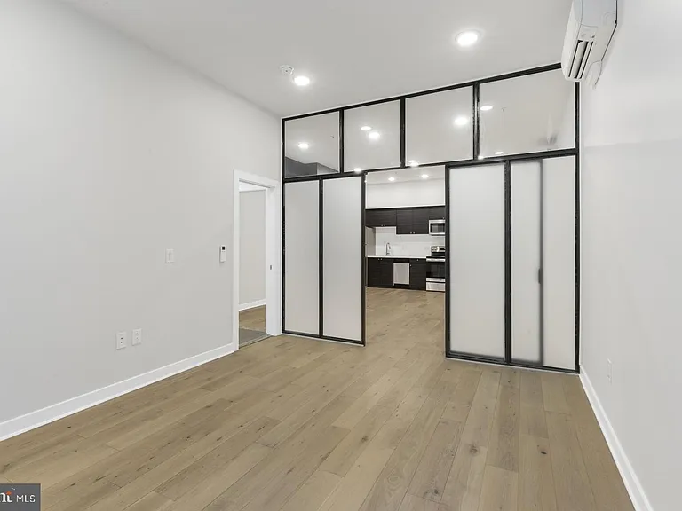 257 N 3rd St #2 — Photo 15