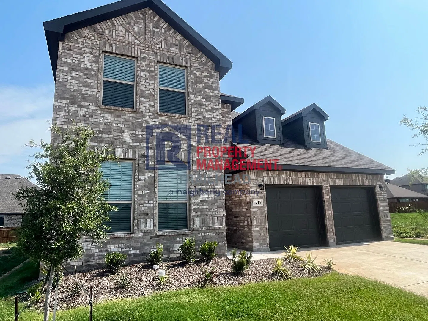 Spacious Godley Home with Office, Bonus Room & 3 Full Baths $500 Move-In Special! — Photo 4