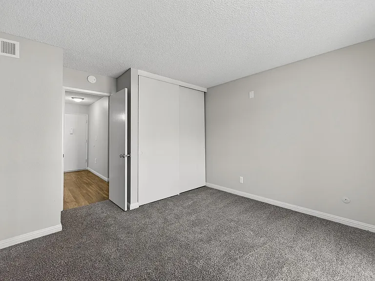 Prado Apartments — Photo 62