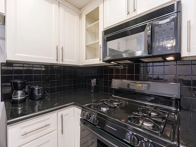 7100 La Tijera Blvd #D101 — Photo 17