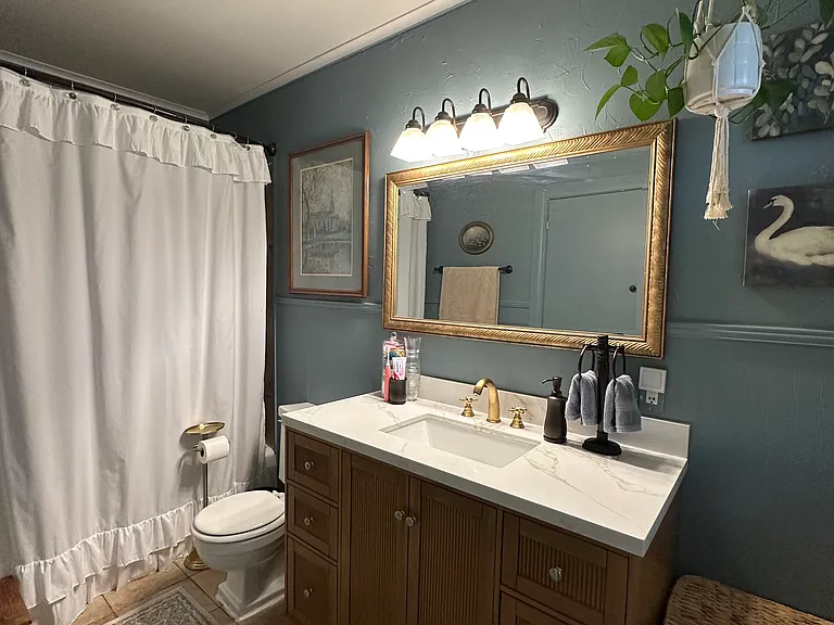 449 Albany Ave — Photo 9