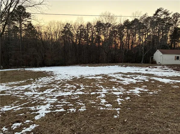 8265 Shallowford Rd, Lewisville, NC 27023