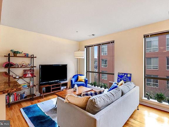 5th image of 2200 N Westmoreland St Unit 415