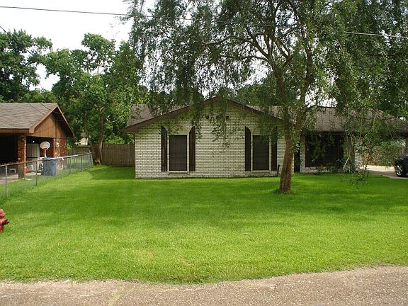 2nd image of 2219 N Rose Park Ave