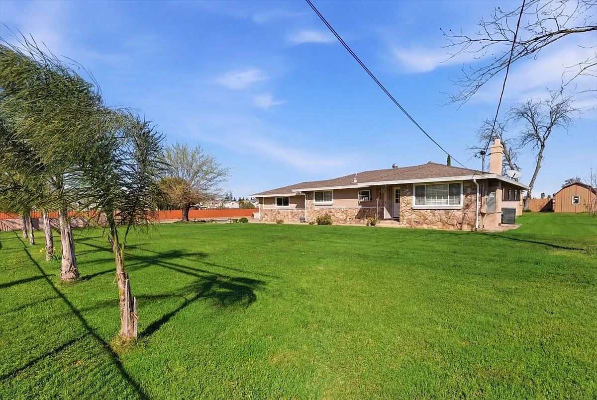 9015 Calvine Rd photo 1