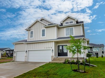 1258 S 92nd St, West Des Moines, IA, 50266