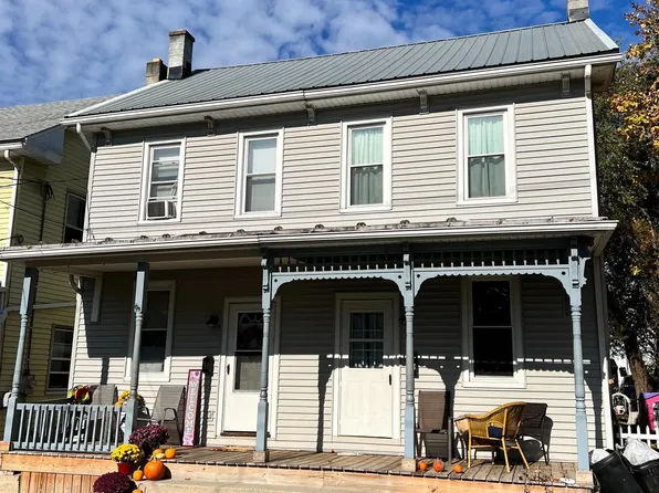 31 E Queen St, Annville, PA 17003