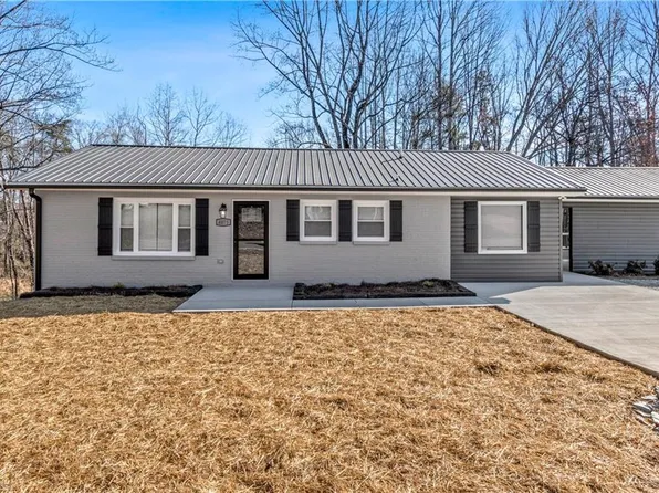 4075 E State Highway 268, Pilot Mountain, NC 27041