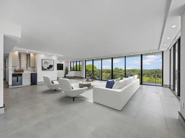 700 Coral Way APT 5, Coral Gables, FL 33134
