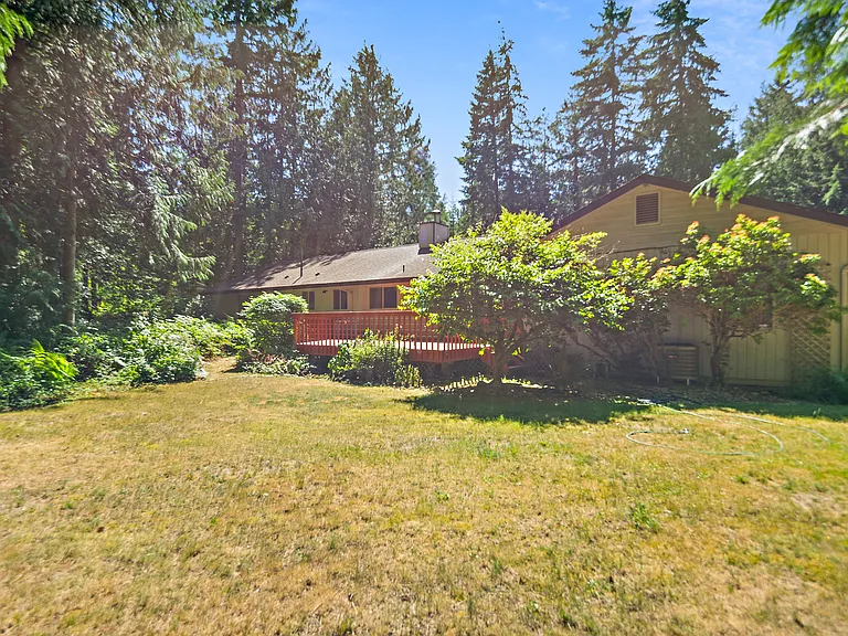216 222nd Pl NE — Photo 9