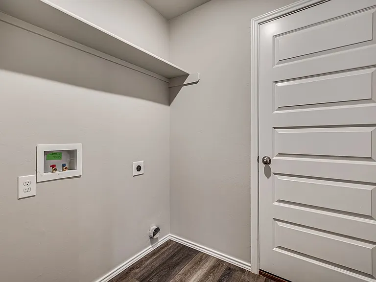 9724 Saddle Dr — Photo 28