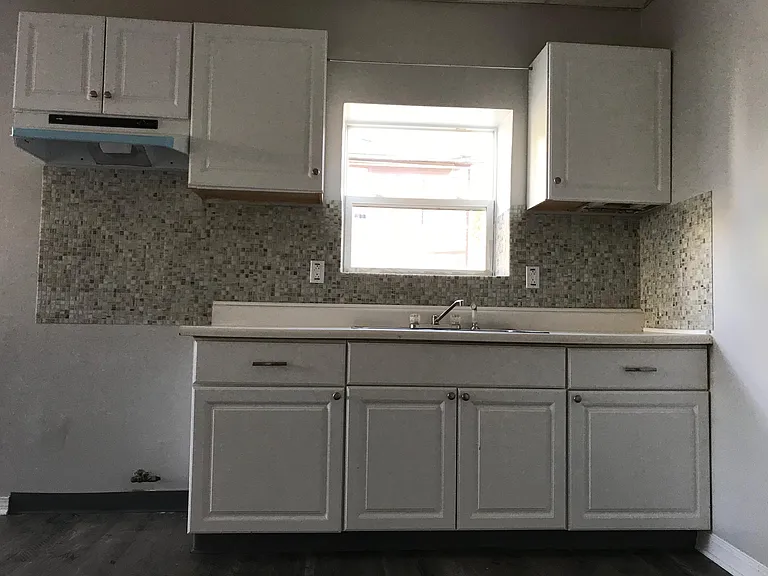 282 Gold St #1 — Photo 6