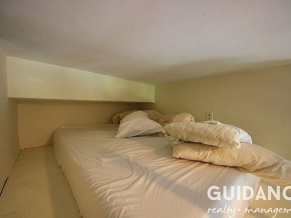 4th image of 63 W 73rd St #3C