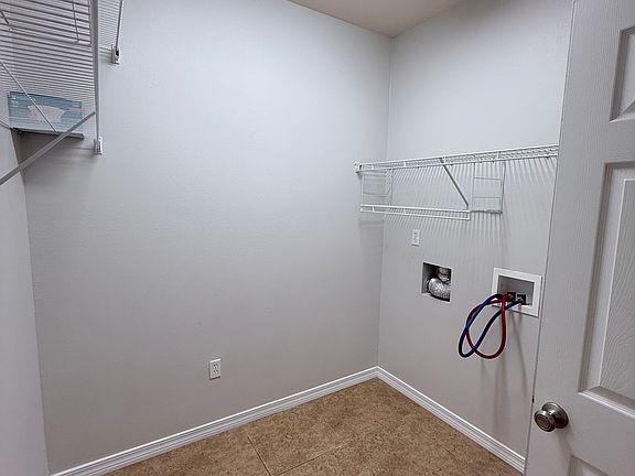 5th image of 1489 Bentley Cir