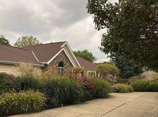 34330 Rosewood Trl, Willoughby Hills, OH 44094