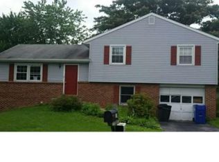 574 Christopher Dr, Wernersville, PA