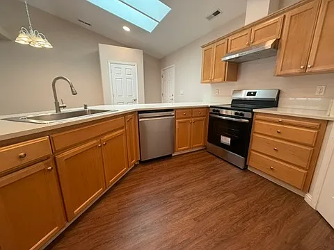 New Appliances, sink & Faucet