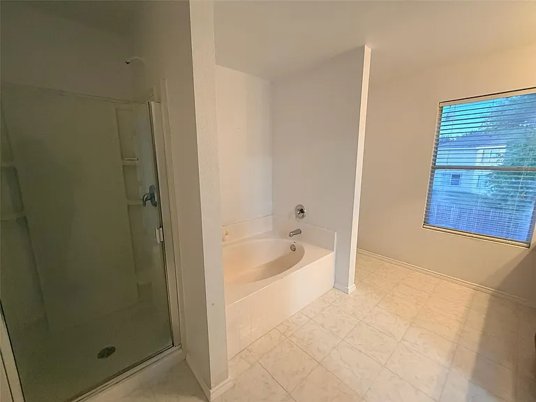 8440 Shallow Creek Dr — Photo 18
