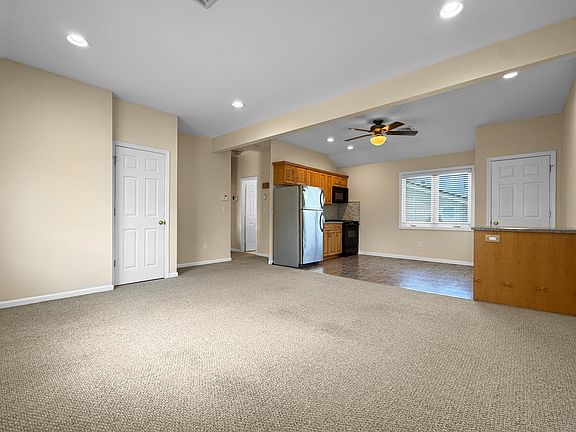 3rd image of 33 Leo Ln APT 2