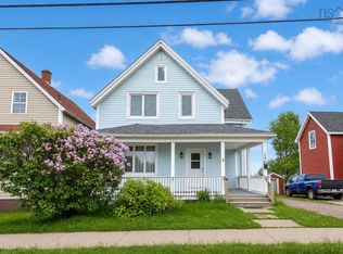 121 Victoria St, Cape Breton, NS B1A 2Z7