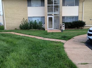 146 Clarkson Rd #X9, Ballwin, MO 63011