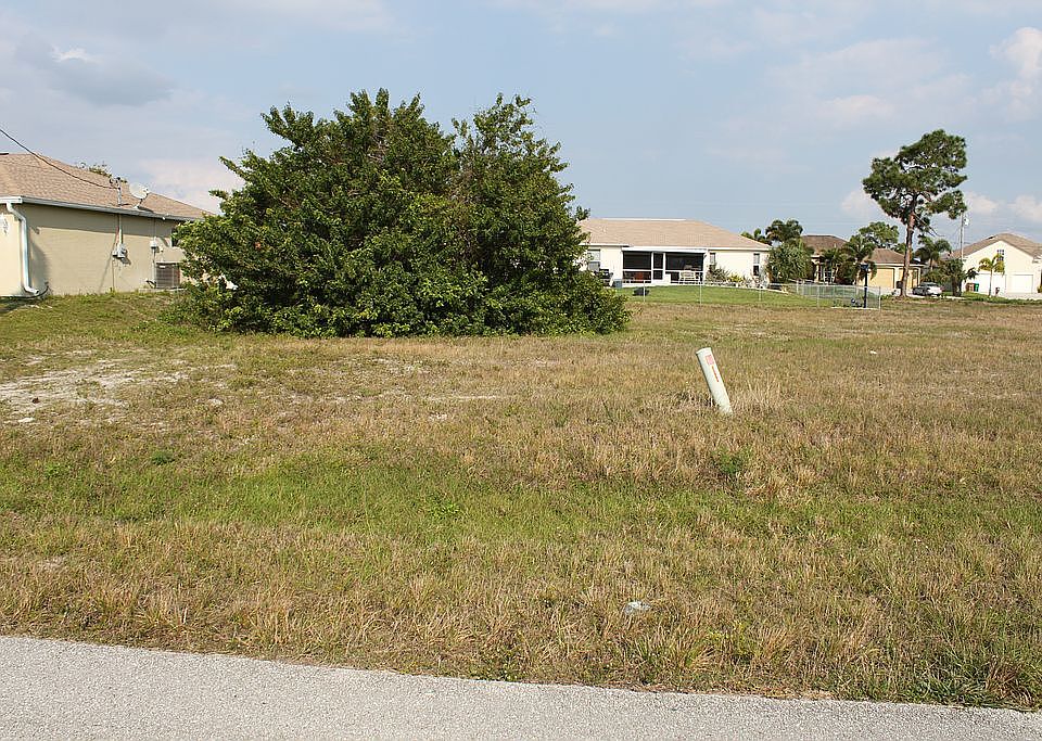1913 NW 26th Pl. Cape Coral