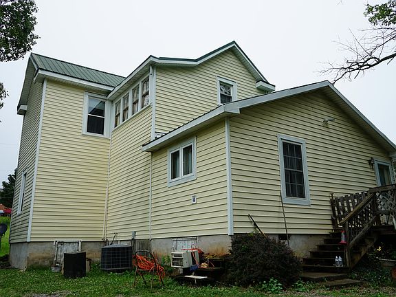 3rd image of 409 W Washington St