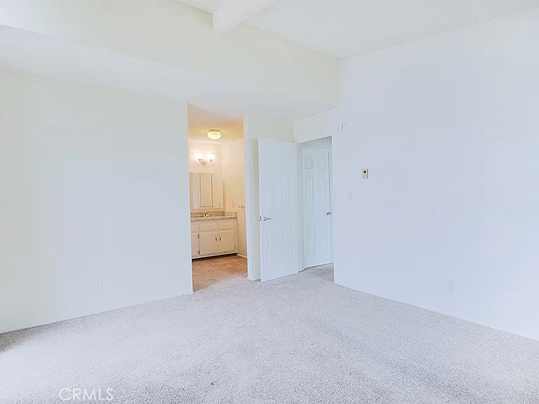 5542 Fernhill Cir #B — Photo 12