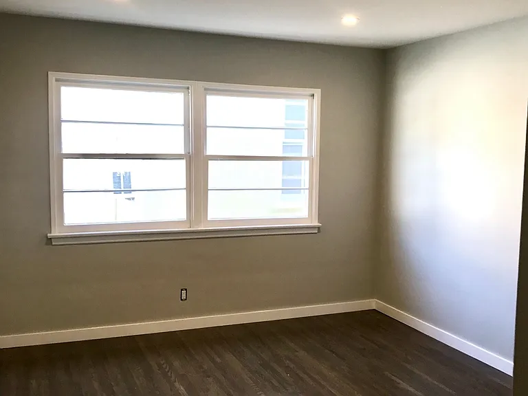 348 S Elm Dr #5 — Photo 8