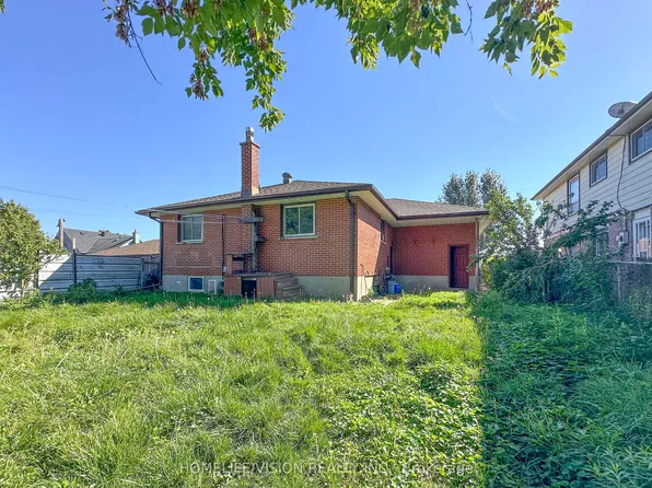 530 Dean Ave, Oshawa, ON L1H 3E5