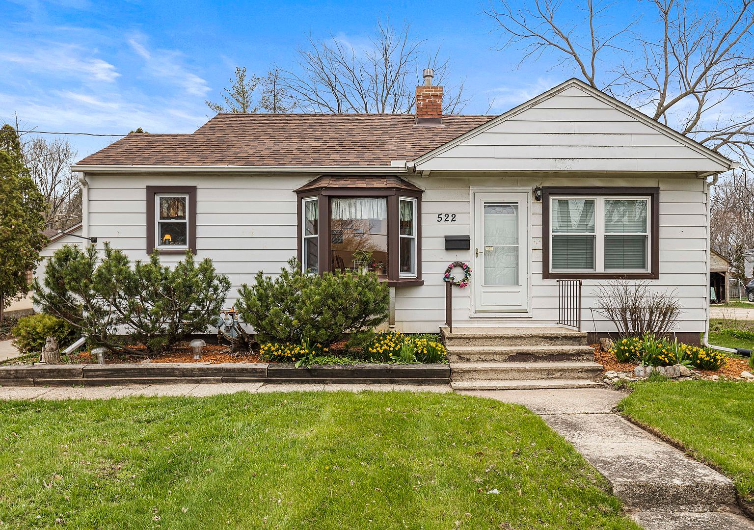 522 S State St, Marengo, IL 60152 Zillow