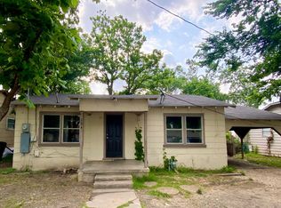 104 Travis St, Taylor, TX 76574