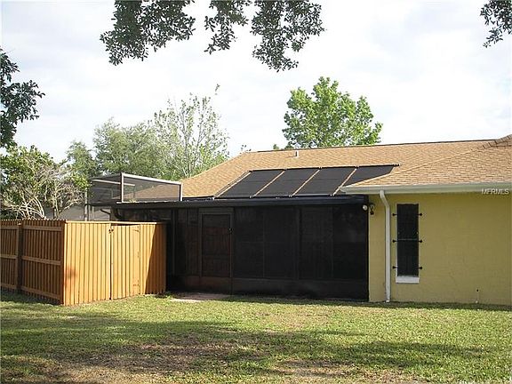 3rd image of 340 Hawaii Woods Ct