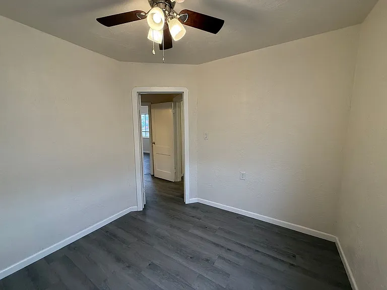 1702 E Brady Ave — Photo 2