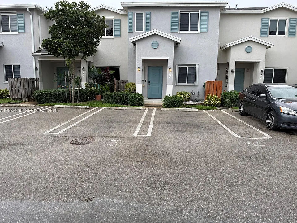 391 NW 12th Ave