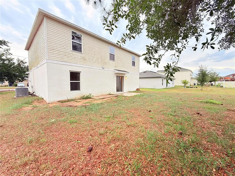 733 James Ct — Photo 14
