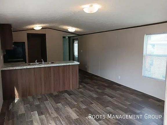 3rd image of 15 Locust St #15