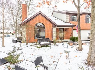 9224 Golden Woods Dr, Indianapolis, IN