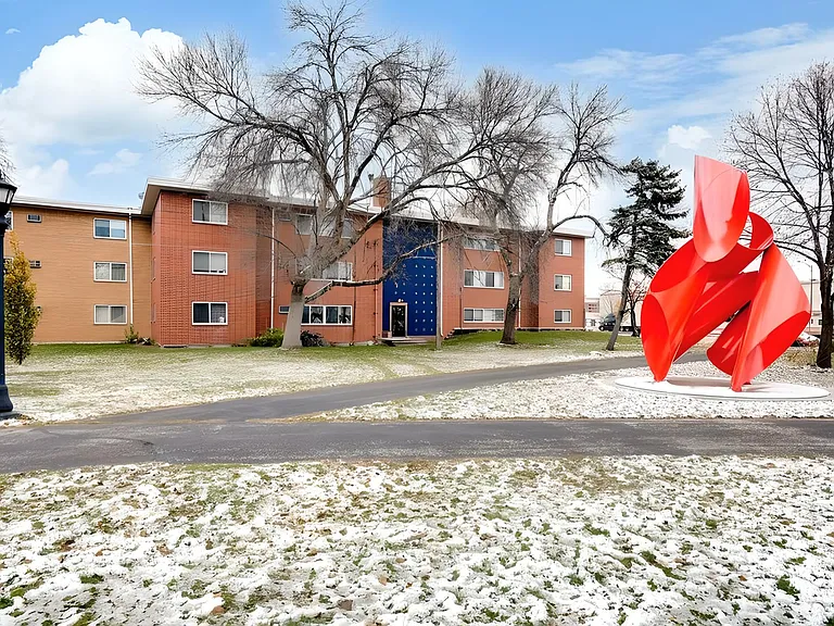 Fuller — Photo 16
