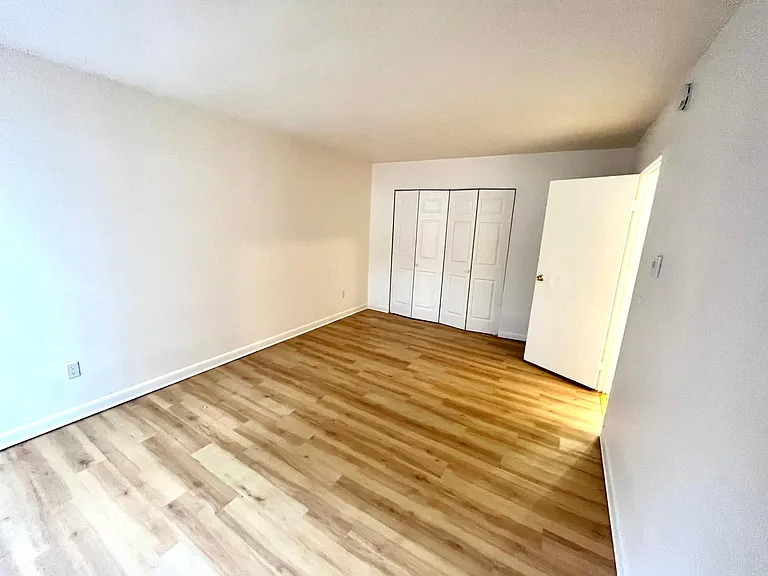 University Park Apartments — Photo 92