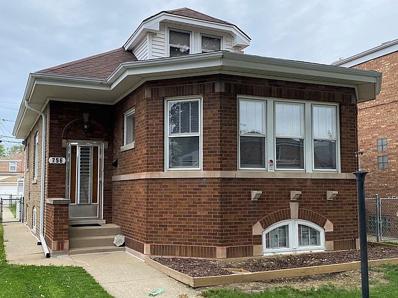 2nd image of 756 Newcastle Ave