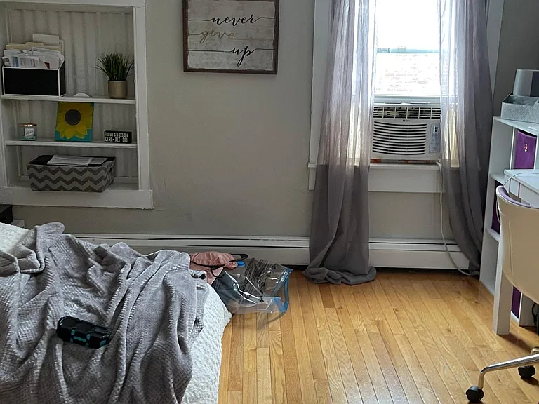 Rear bedroom