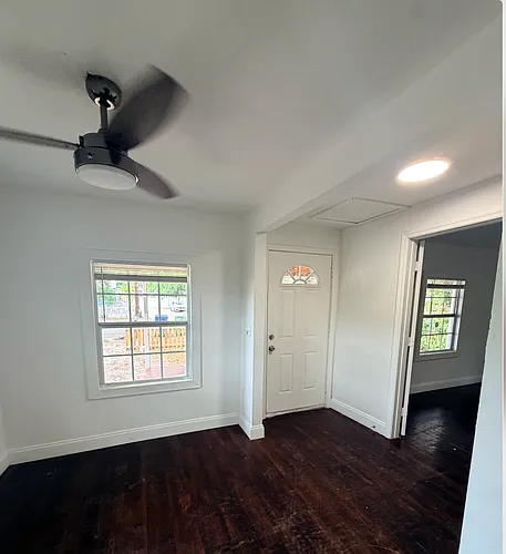 8922 Lynn Ave Photo 1