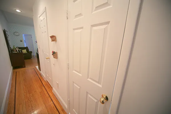 Rented by Metropolitan Realty | media 32