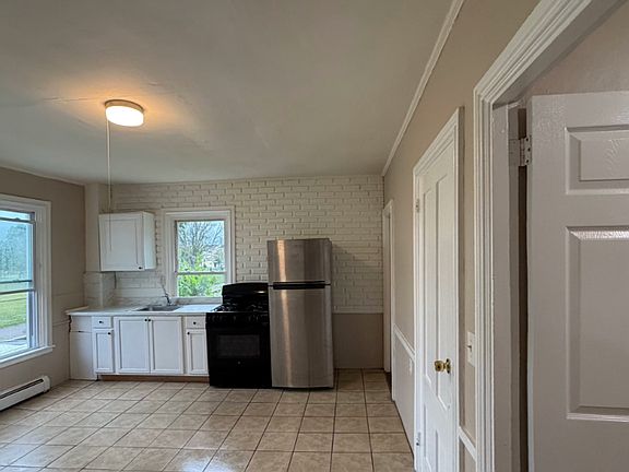 3rd image of 85 Morgan St #1