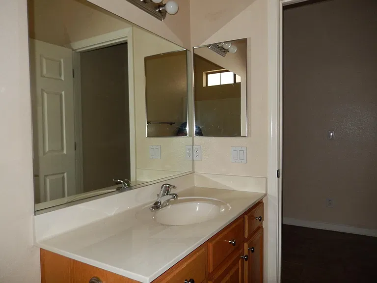 2071 Gene Autry Dr — Photo 11