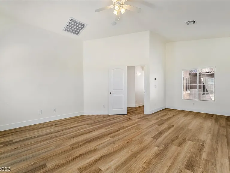 9372 Glendora Valley St — Photo 14